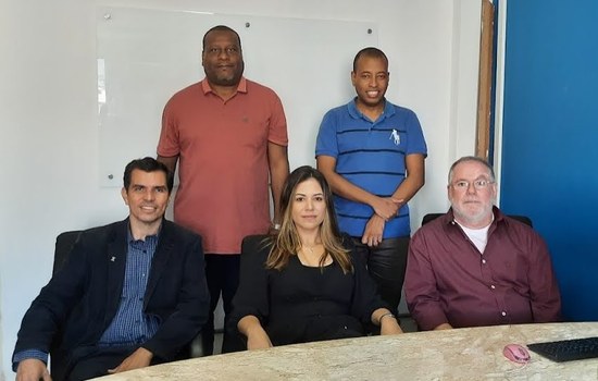 Da esquerda para a direita: reitor Ricardo Cardoso; diretor da DGPA Eduardo Duarte; diretor da DDP Nilson Alves; vice-reitor Benedito Adeodato; e pró-reitora de Gestão de Pessoas, Luana Aquino