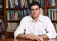  ‘Por que tanta instabilidade?’ é tema da aula inaugural do curso de Ciência Política	