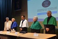 Em cerimônia solene, UNIRIO entrega títulos de Doutor Honoris Causa a quatro homenageados