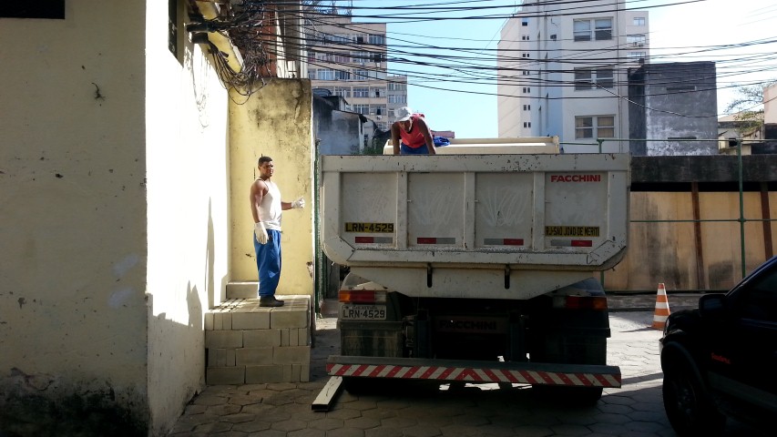 Recebida a primeira parte do material necessário à construção do Almoxarifado do IB