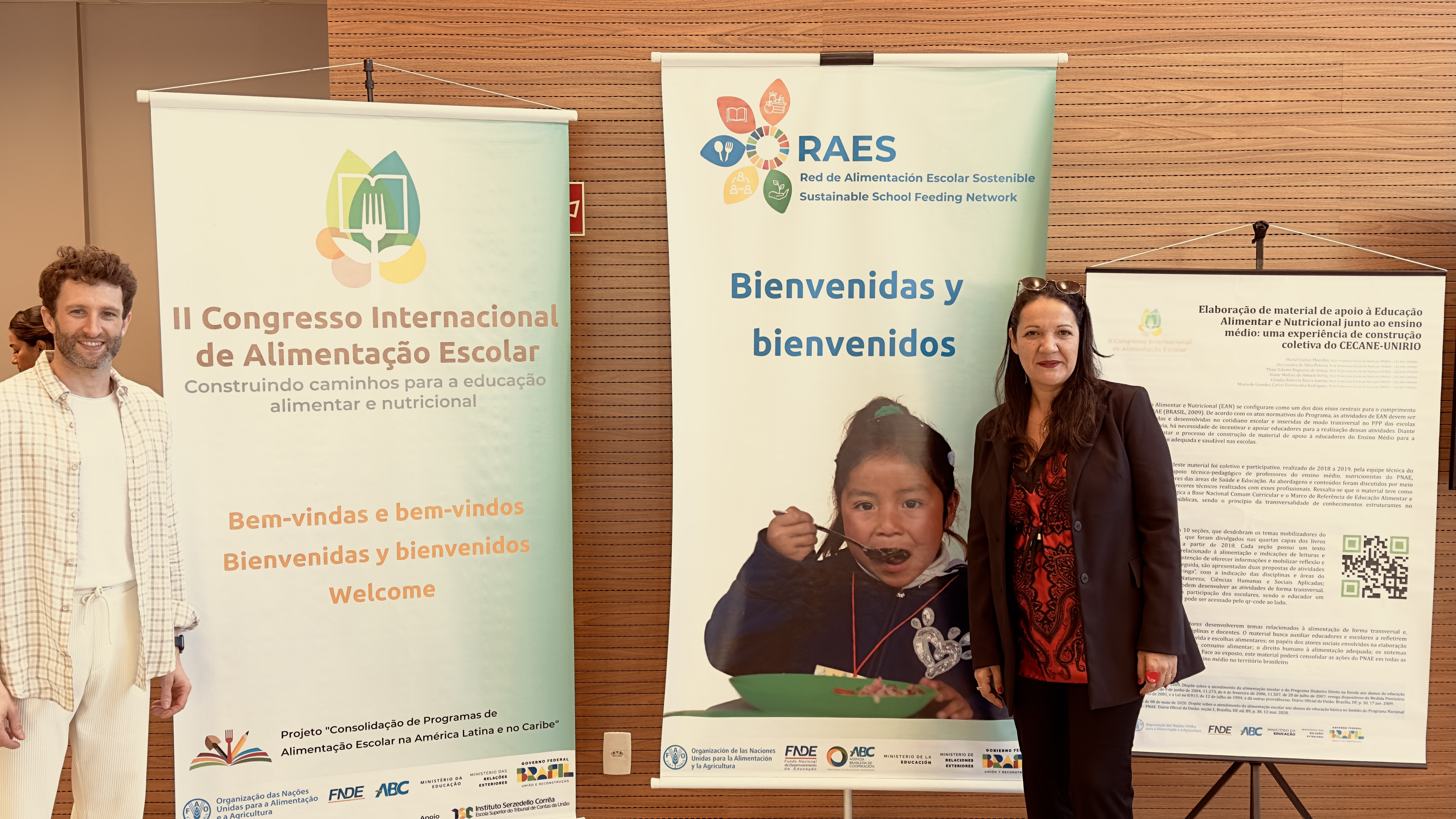 Professores Michel Mocelin e Alessandra Pereira durante o II Congresso Internacional