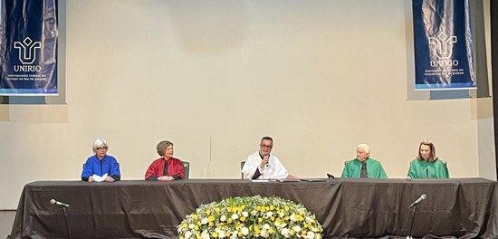 Da esquerda para a direita: Maria Tereza Serrano Barbosa, Malvina Tuttman, José da Costa, Pietro Novelino e Regina Maria Papais Alvarenga (Foto: UNIRIO/Comso)