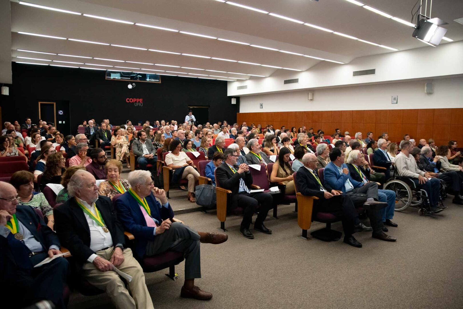 Condecoração se destina a instituições e cidadãos brasileiros e portugueses contribuem para a defesa de seus países e para a fraternidade entre os dois povos (Foto: Ana Marina Coutinho - SGCOM/UFRJ)