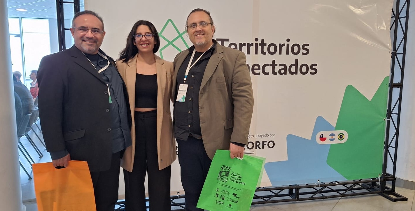 Celso Sanchez (à direita) falou sobre sociobiodiversidade em evento no Chile (Foto: Divulgação)