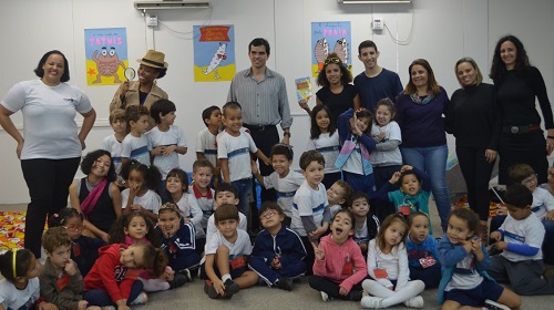 Biblioteca Central recebe vice-reitor Ricardo Cardoso para encontro com o autor (Imagem: divulgação Comso)