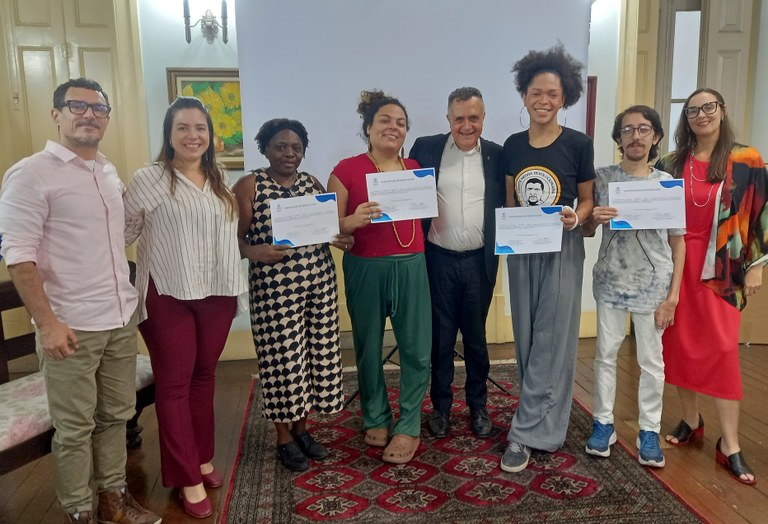 Reunião de formalização do pagamento de auxílio a estudantes