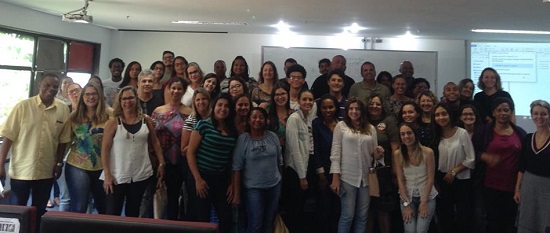 Estudantes da educação a distância da UNIRIO (Foto: Comso)