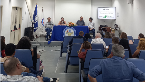 Participantes do encontro de pró-reitores com o Friperj