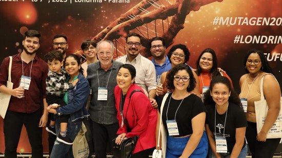 Professores e estudantes durante o congresso de Mutagênese e Genômica Ambiental