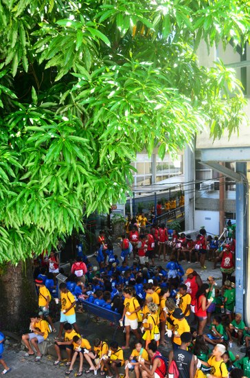 Lanche das crianças do Santa Marta