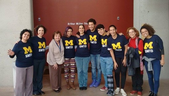Estudantes e professores da Escola de Teatro na Universidade de Michigan (Foto: Divulgação)