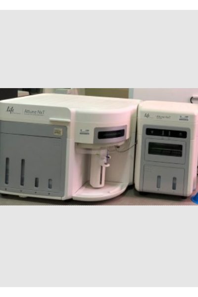 Citômetro de fluxo Attune NxT.png