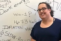 Cosmóloga brasileira da Universidade do Arizona profere palestra para estudantes da UNIRIO Cosmóloga brasileira da Universidade do Arizona profere palestra para estudantes da UNIRIO