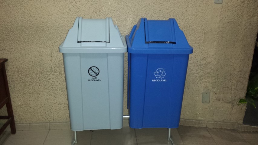 Iniciada a instalação física dos coletores de resíduos que serão utilizados na Coleta Seletiva