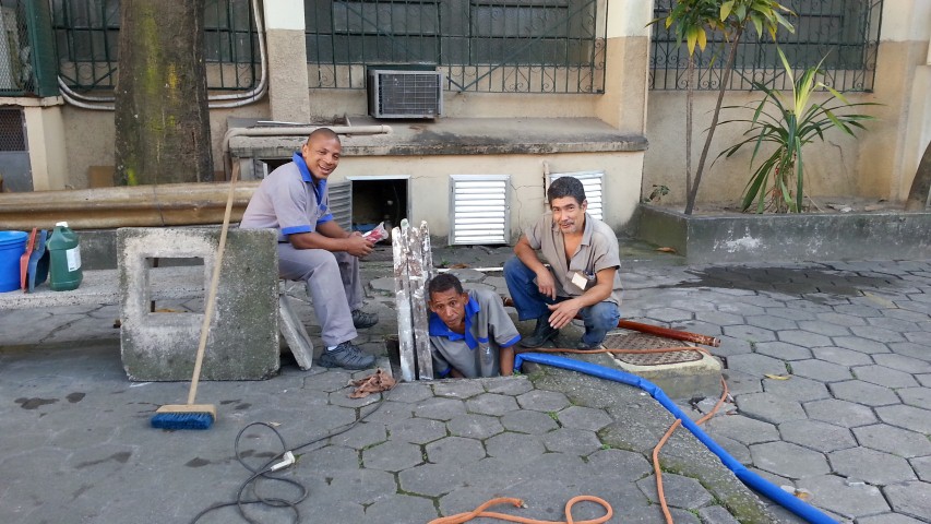 Realizada limpeza da Cisterna do Bloco A