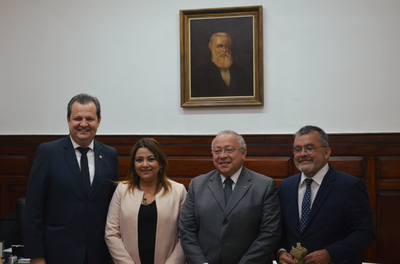 UNIRIO sedia 13° Encontro do IESALC/Unesco