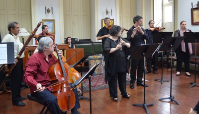 Grupo interpretou obras de Vivaldi, Telemann, Handel e Monteverdi (Foto: Comso)