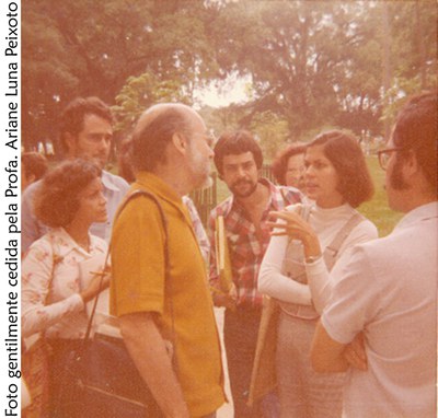 Prof. Carauta no Passeio Público Prof. Carauta no Passeio Público