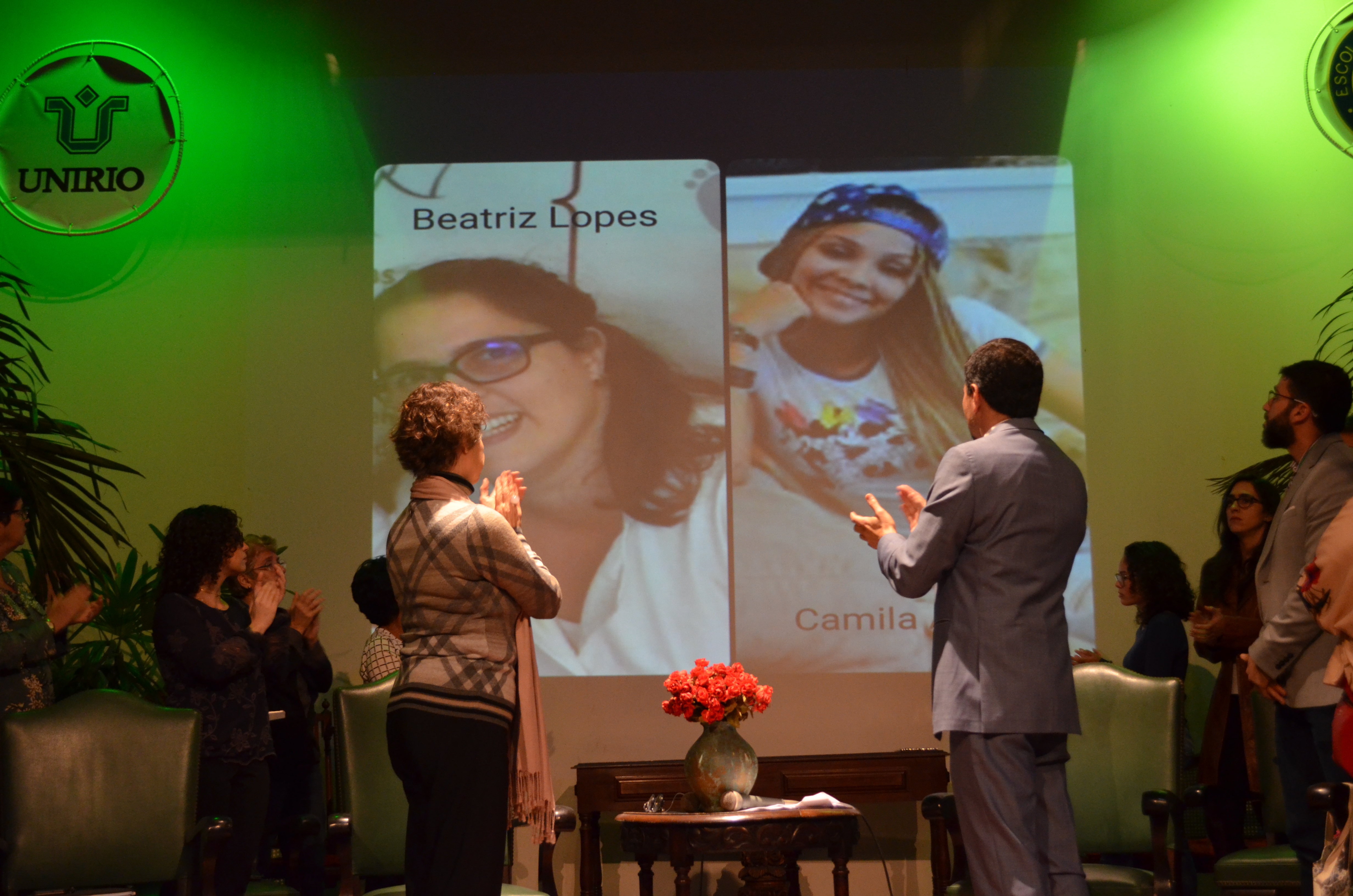 Alunas ausentes foram homenageadas (Foto: Comso)