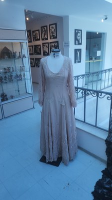 Dina Sfat_59
