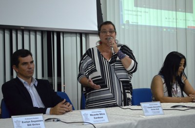 Diretora da Escola de Nutrição 