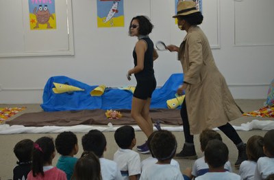 Biblioteca Central recebe vice-reitor Ricardo Cardoso para encontro com o autor (Imagem: divulgação Comso)