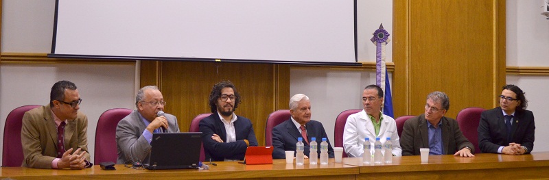 Autoridades da UNIRIO participaram da abertura da aula (Foto: Comso)