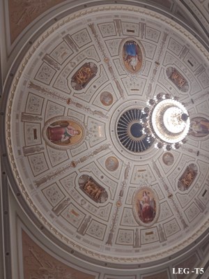 Fig. 7 _ SemperOper_ Cupula e lustre central20230611_142318.jpg