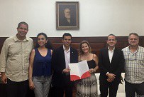 UNIRIO recebe representantes do Programa Santander Universidades UNIRIO recebe representantes do Programa Santander Universidades