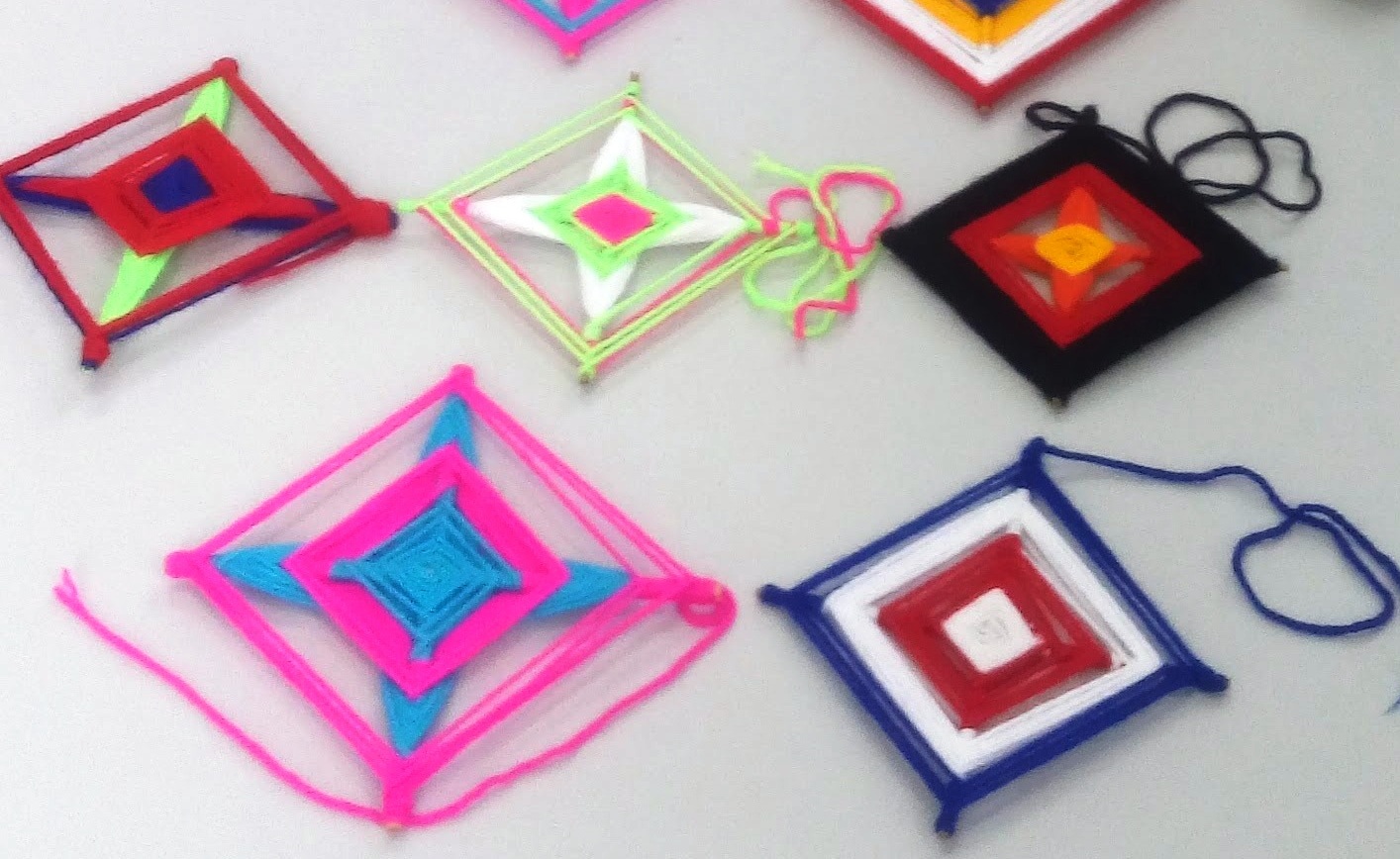 Biblioteca Infantojuvenil realiza oficina de mandalas de lã