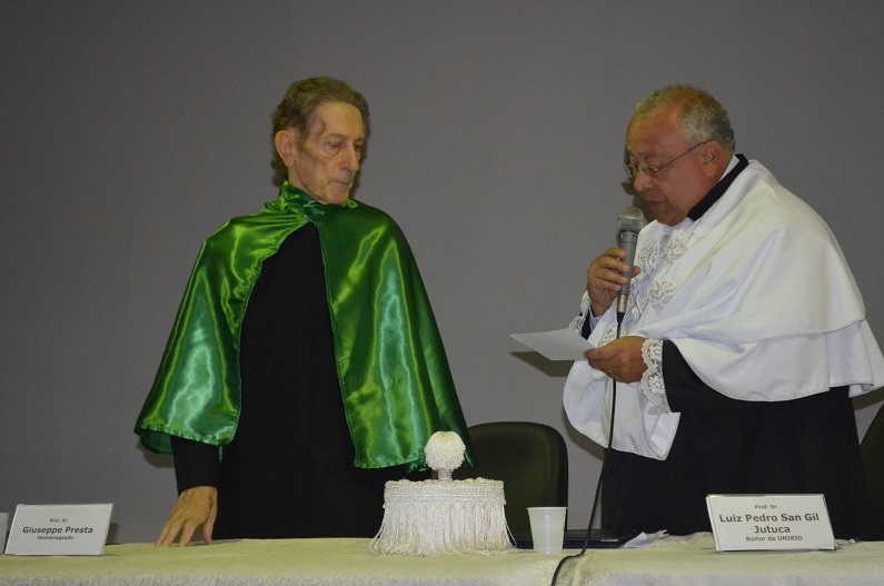 Giuseppe Antonio Presta recebe título de professor emérito