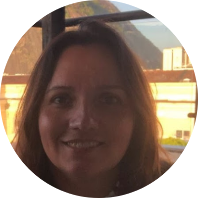 Profa. Luciane de Souza Velasque