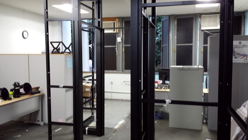 Iniciada a Instalação das Divisórias que Criarão as salas A-202, A-203, A-204 e A-205