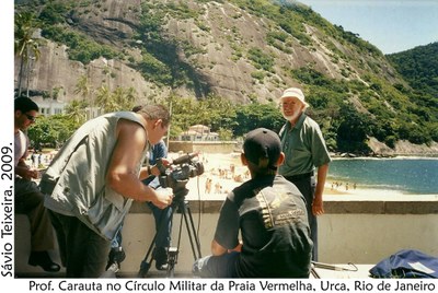 Prof. Carauta na Praia Vermelha Prof. Carauta na Praia Vermelha