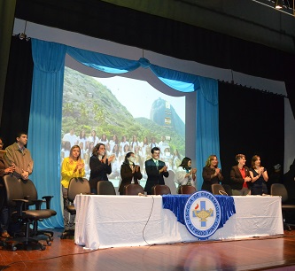Escola de Enfermagem realiza evento para entrega de insígnias