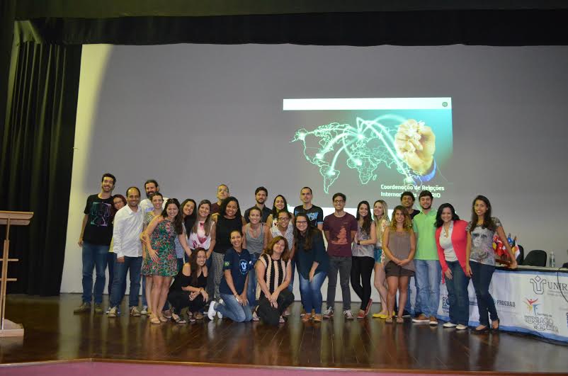 Intercambistas relatam experiências durante o III Encontro de Mobilidade Acadêmica Internacional
