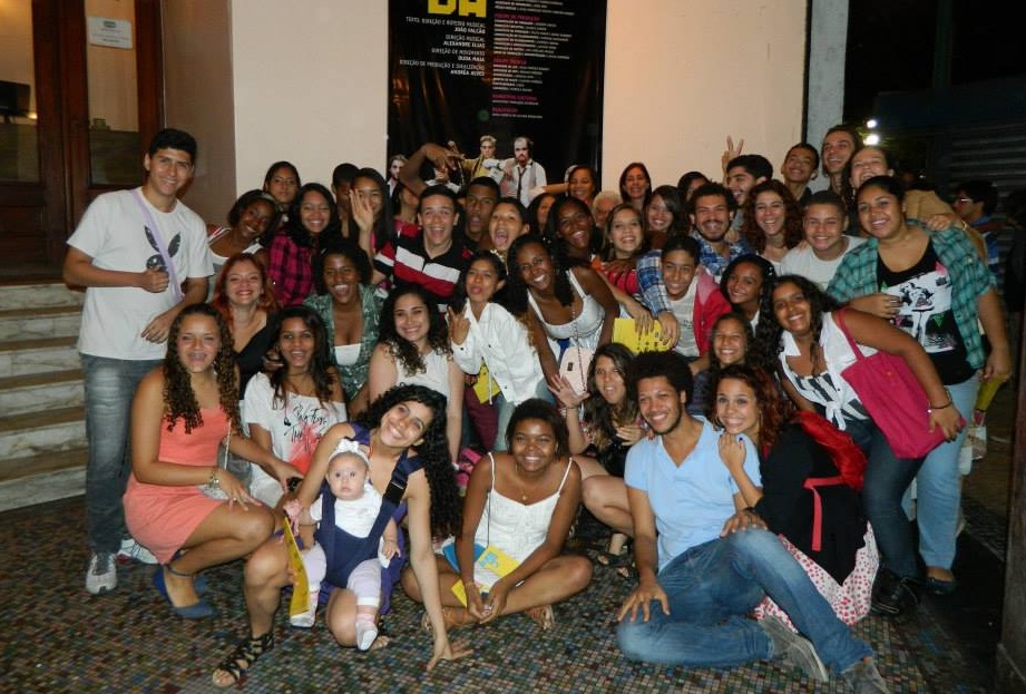Participantes do 'Teatro em Comunidades' se apresentam na UNIRIO e na Maré