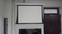 Sala de Reuniões do IB (A-206) também passa a contar com tela elétrica de projeção