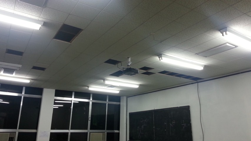 Instalado projetor multimídia na sala A-403