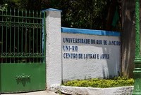 Aluna vítima de agressão foi acompanhada à delegacia e estudante baleado segue sob cuidados