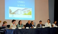 Servidores recebem homenagem por 35 anos de trabalho na UNIRIO