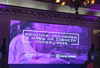 Professora da UNIRIO recebe o Prêmio Mulheres na Ciência - Faperj 2025