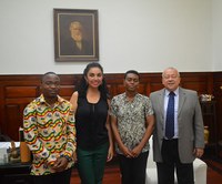 Representantes da Universidade Pedagógica de Moçambique realizam visita técnica na UNIRIO