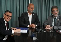 UNIRIO assina o acordo de cooperação técnica com Ministério da Saúde e Ebserh sobre hospital universitário