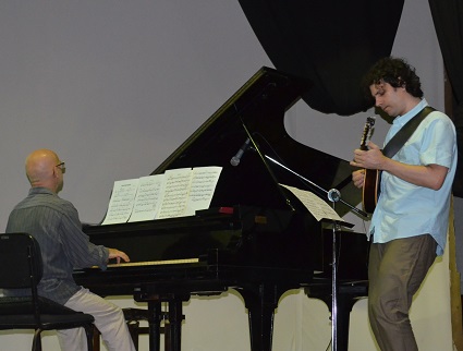 Apresentação Musical (Foto: Comso)