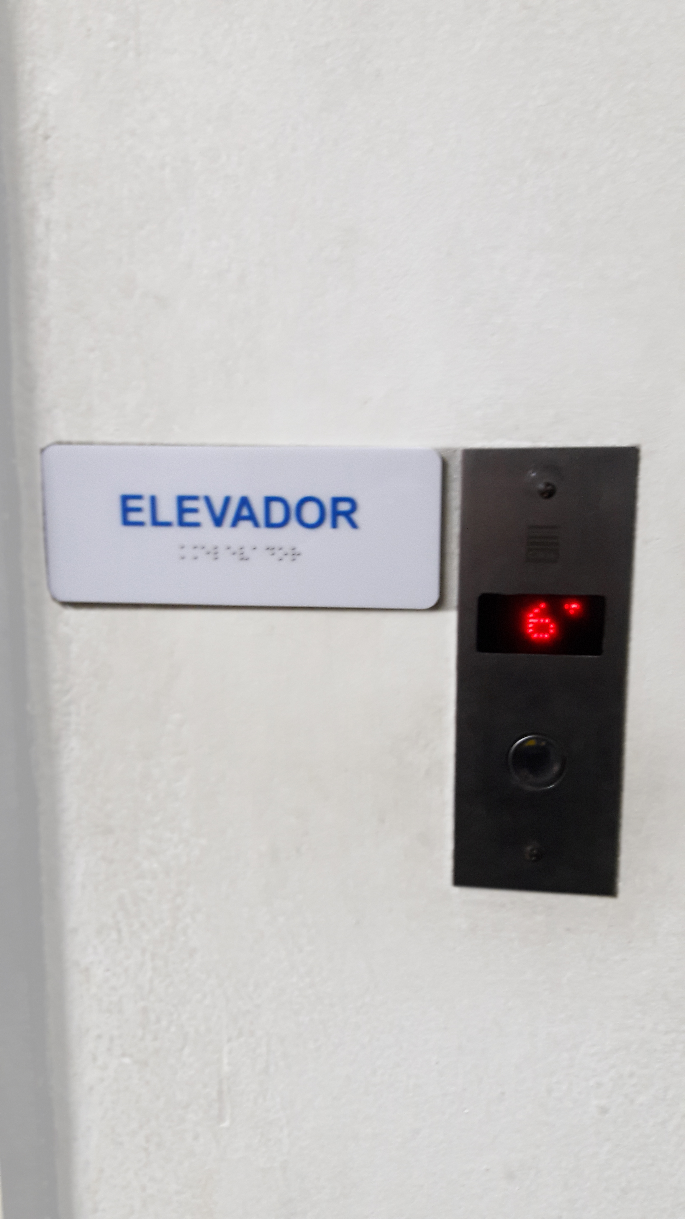 Braille nas identificacoes