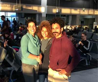 Juliana Longuinho, Sol Targino e Diego Marques participam do programa (foto: reprodução Facebook Teatro em Comunidades) 