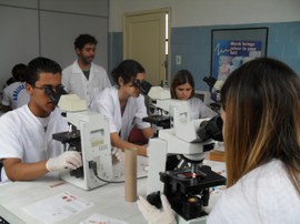 Curso de Biomedicina da UNIRIO celebra 35 anos