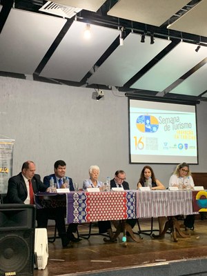 Mesa de Comemoração do Aniversário do Curso de Bacharelado em Turismo 