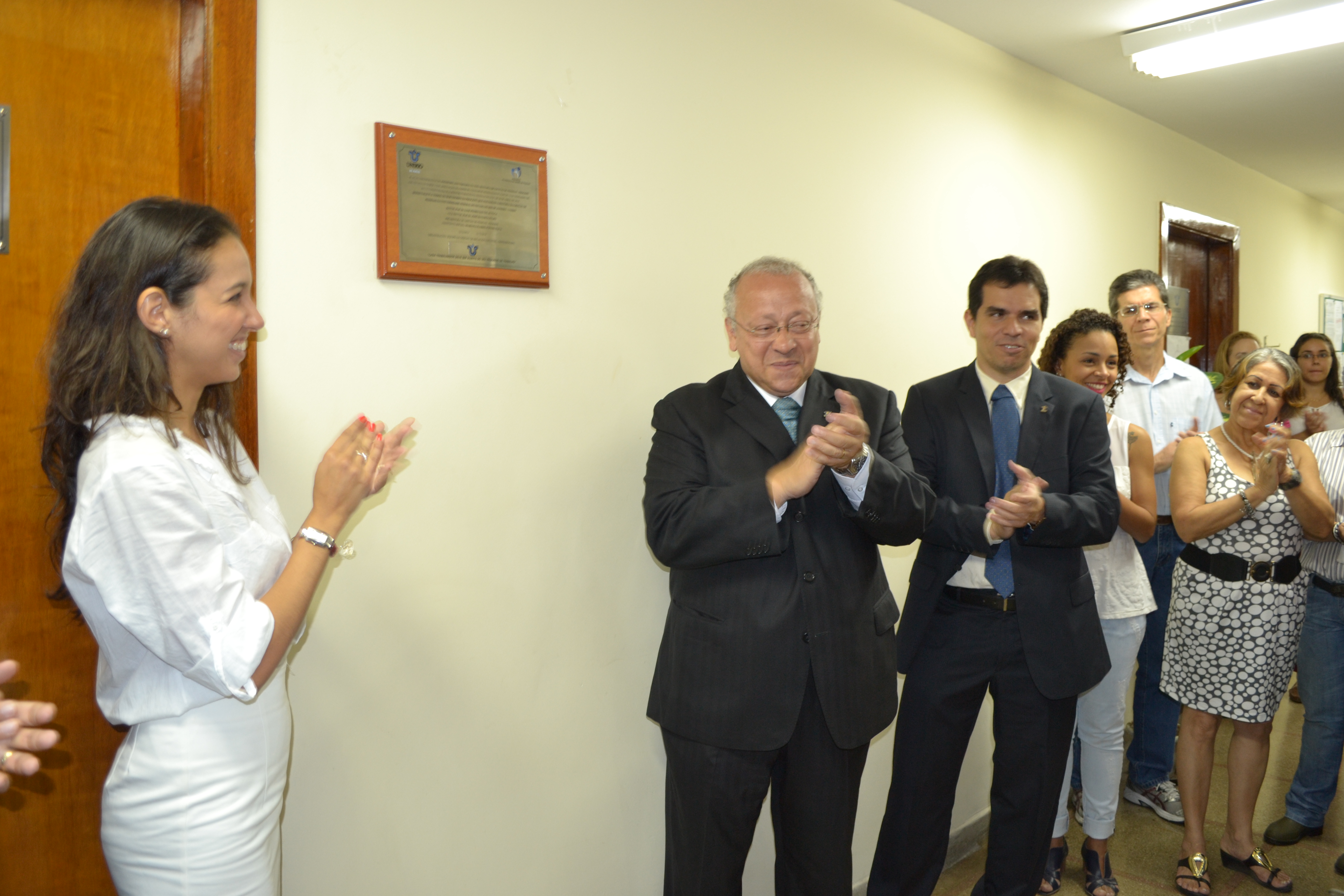 Placa comemorativa da PROGEPE é inaugurada